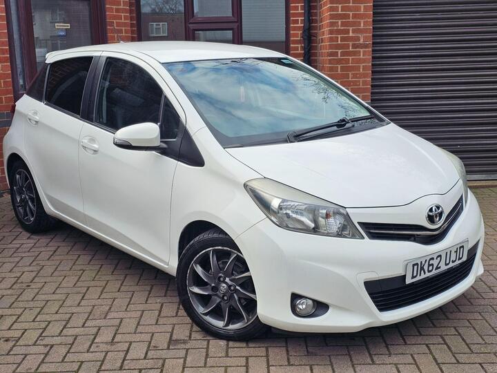 Toyota Yaris 1.33 Dual VVT-i Trend Euro 5 5dr Toyota Yaris 1.33 Dual VVT-i Trend Euro 5 5dr