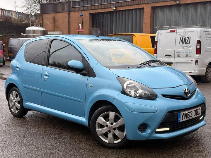 Toyota AYGO 1.0 VVT-i Euro 5 5dr