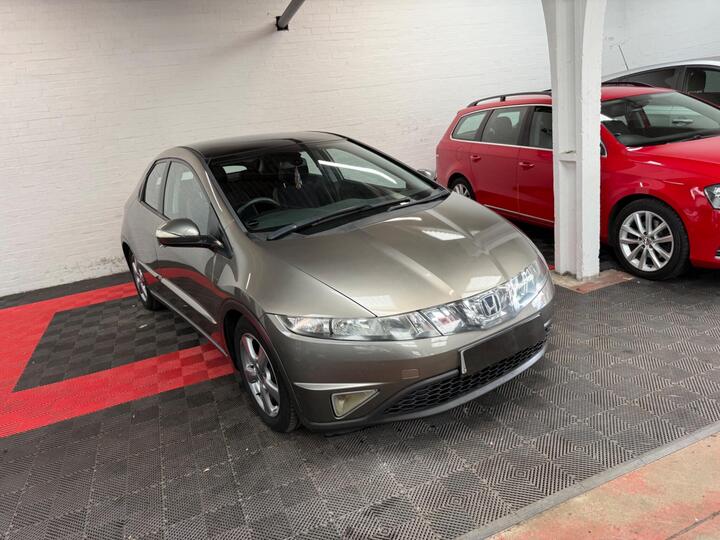 Honda Civic 1.8 I-VTEC ES 5dr