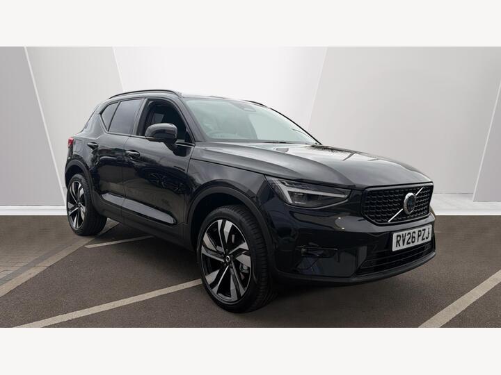 Volvo XC40 2.0 B3 MHEV Plus Dark DCT Auto Euro 6 (s/s) 5dr