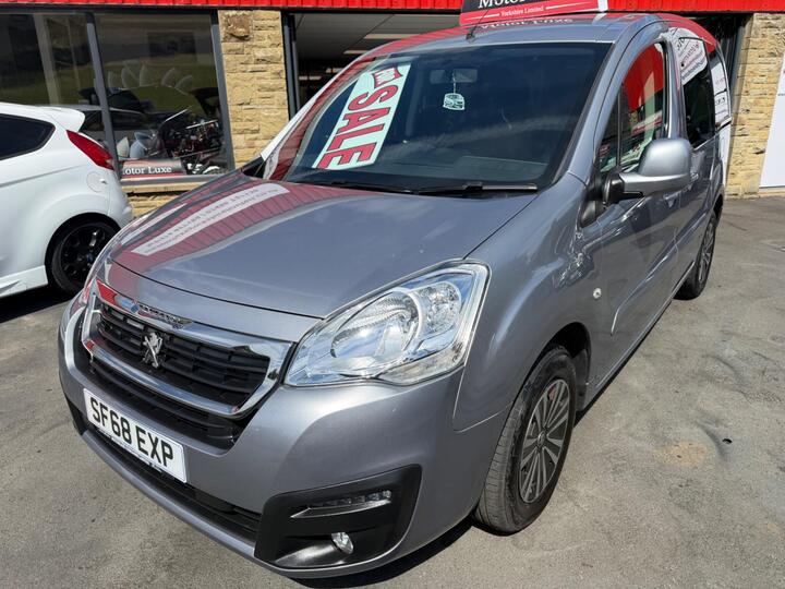 Peugeot Horizon RE BLUE HDI WHEELCHAIR ADAPTED 4 SEATS