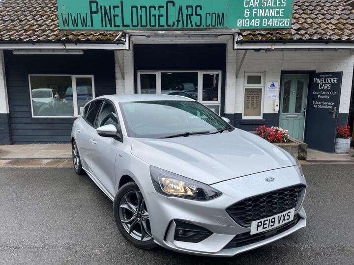 Ford FOCUS 1.0T EcoBoost ST-Line Euro 6 (s/s) 5dr