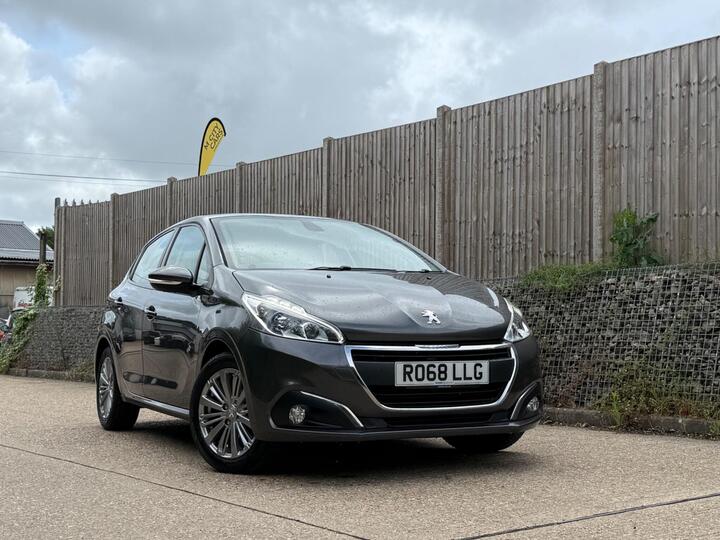 Peugeot 208 1.2 PureTech Signature Euro 6 (s/s) 5dr