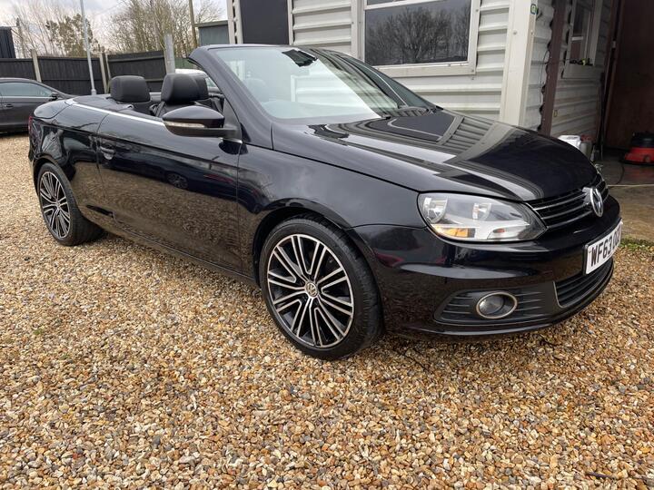 Volkswagen Eos 2.0 TDI BlueMotion Tech Sport Cabriolet Euro 5 (s/s) 2dr Volkswagen Eos 2.0 TDI BlueMotion Tech Sport Cabriolet Euro 5 (s/s) 2dr