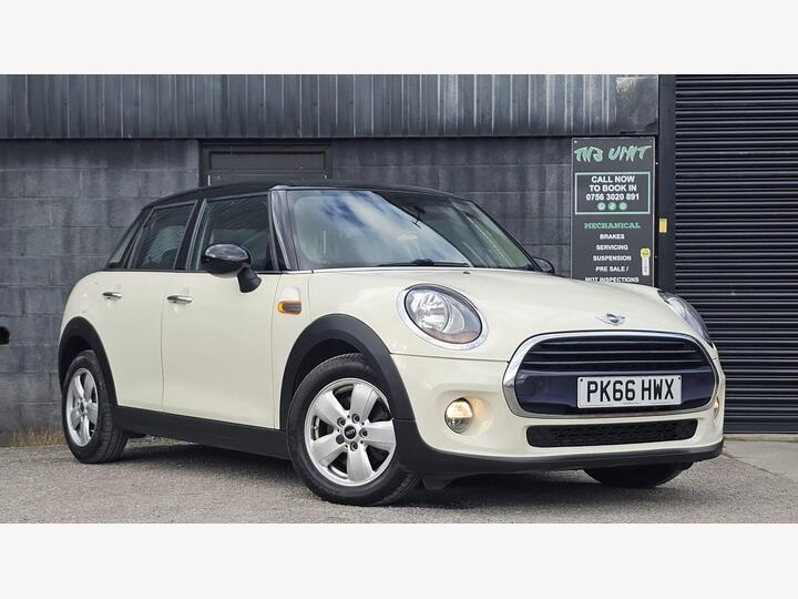 MINI Hatch 1.5 Cooper Auto Euro 6 (s/s) 5dr