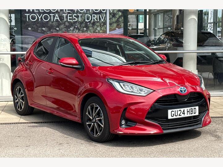 Toyota Yaris 1.5 VVT-h Design E-CVT Euro 6 (s/s) 5dr