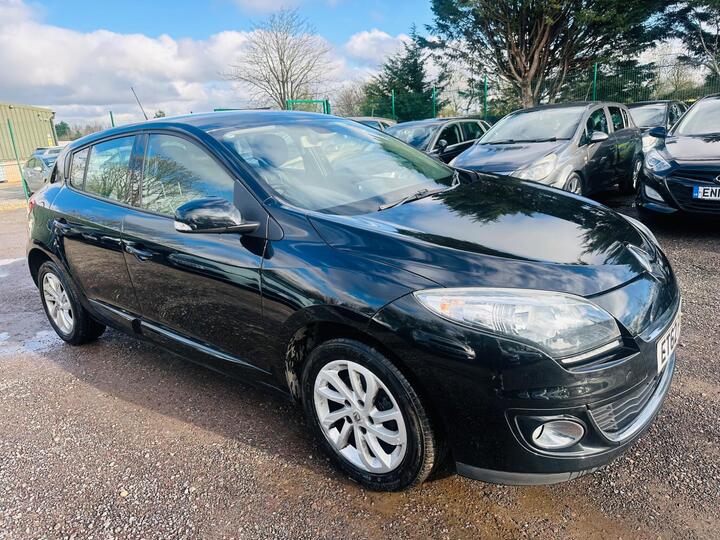 Renault Megane 1.6 16V Dynamique TomTom Euro 5 5dr