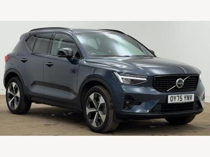 Volvo XC40 2.0 B3 MHEV Plus DCT Auto Euro 6 (s/s) 5dr
