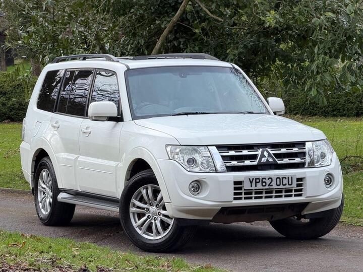 Mitsubishi SHOGUN 3.2 DI-DC SG3 Auto 4WD Euro 5 5dr LWB Mitsubishi SHOGUN 3.2 DI-DC SG3 Auto 4WD Euro 5 5dr LWB