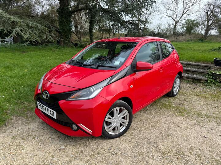 Toyota AYGO 1.0 VVT-i X-pression Euro 5 5dr Euro 5 Toyota AYGO 1.0 VVT-i X-pression Euro 5 5dr Euro 5