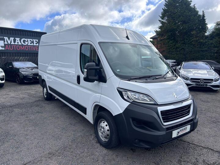 Peugeot BOXER 2.2 BlueHDi 335 Professional Premium + Panel Van 5dr Diesel Manual L3 H2 Euro 6 (s/s) (140 Ps)