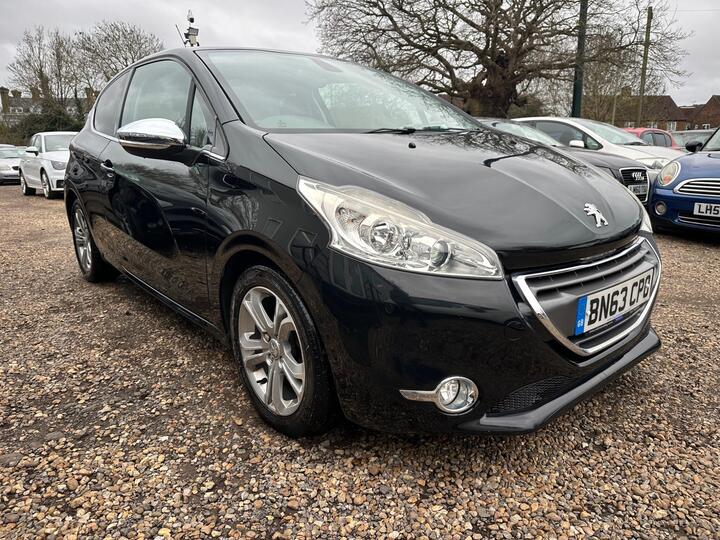 Peugeot 208 1.2 VTi Allure Euro 5 3dr