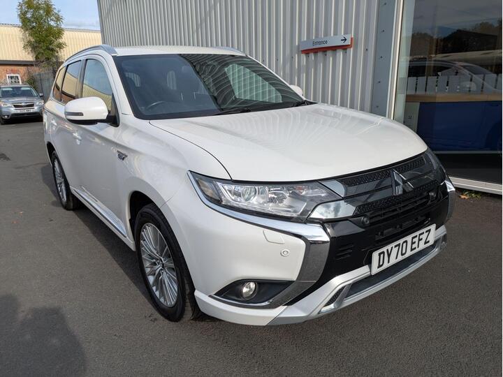 Mitsubishi Outlander 2.4h TwinMotor 13.8kWh Dynamic Safety CVT 4WD Euro 6 (s/s) 5dr
