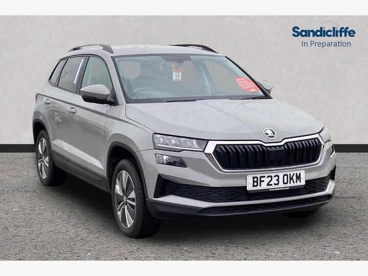 Skoda KAROQ 1.0 TSI SE Drive Euro 6 (s/s) 5dr Skoda KAROQ 1.0 TSI SE Drive Euro 6 (s/s) 5dr