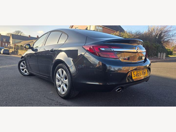 Vauxhall Insignia 2.0 CDTi SRi Nav Euro 6 (s/s) 5dr Vauxhall Insignia 2.0 CDTi SRi Nav Euro 6 (s/s) 5dr