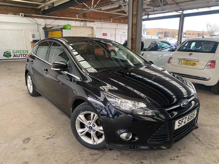 Ford Focus 1.6 Zetec Powershift Euro 5 5dr