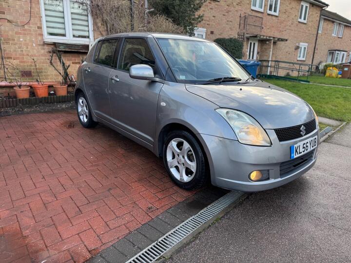 Suzuki Swift 1.5 GLX 5dr