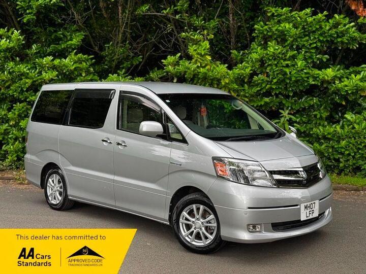 Toyota Alphard 2.5 HYBRID E-FOUR AWD AUTOMATIC