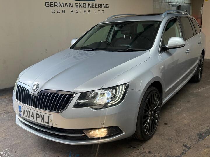 Skoda Superb 2.0 TDI Laurin & Klement DSG Euro 5 (s/s) 5dr