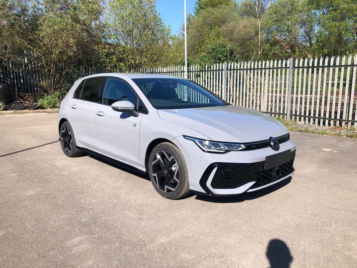 Volkswagen Golf VOLKSWAGEN Golf Hatch R-Line 1.5 TSI 150 PS 6-Speed Manual 5 Door