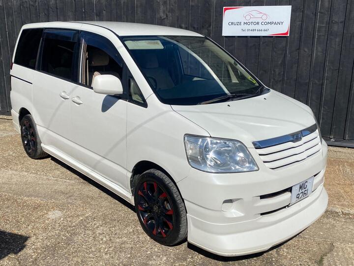 Toyota Noah N/A