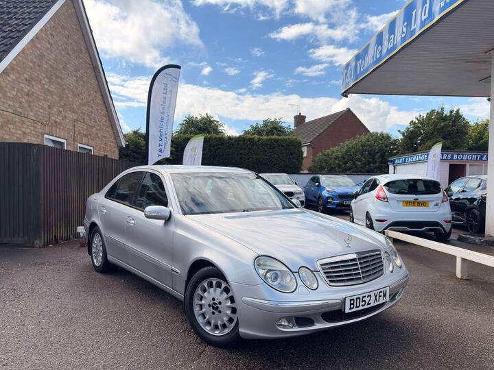 Mercedes-Benz E-CLASS 2.1 E220 CDI Elegance 4dr Mercedes-Benz E-CLASS 2.1 E220 CDI Elegance 4dr