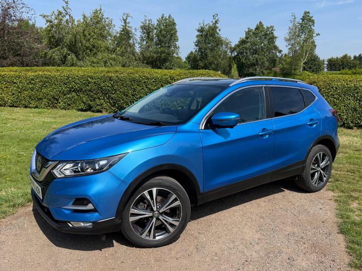 Nissan Qashqai 1.2 DIG-T N-Connecta XTRON Euro 6 (s/s) 5dr