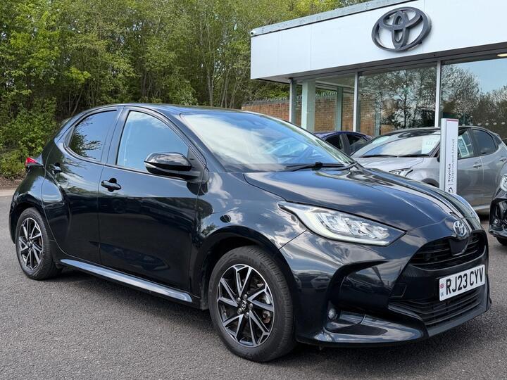 Toyota Yaris 1.5 VVT-h Design E-CVT Euro 6 (s/s) 5dr