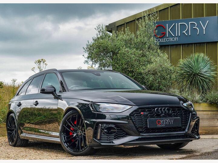 Audi RS4 AVANT 2.9 TFSI V6 Carbon Black Tiptronic Quattro Euro 6 (s/s) 5dr Audi RS4 AVANT 2.9 TFSI V6 Carbon Black Tiptronic Quattro Euro 6 (s/s) 5dr