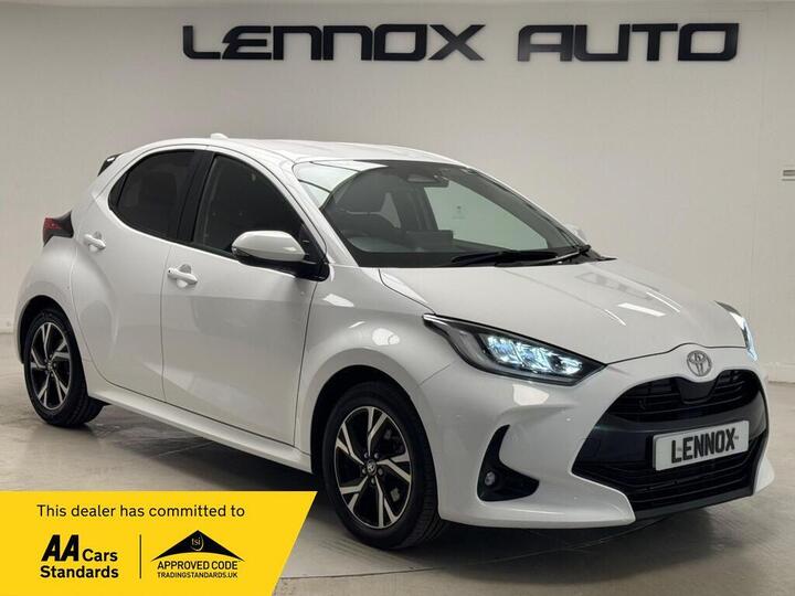 Toyota Yaris 1.5 VVT-h Design E-CVT Euro 6 (s/s) 5dr
