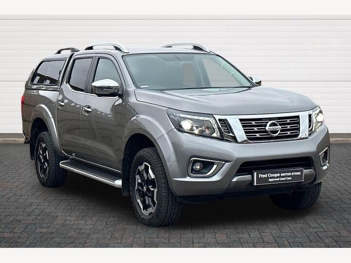Nissan NAVARA 2.3 DCi Tekna Auto 4WD Euro 6 4dr