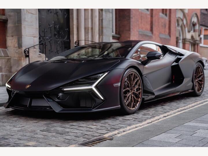 Lamborghini Revuelto 6.5 V12 HPEV 3.8kWh AMT 4WD Euro 6 2dr