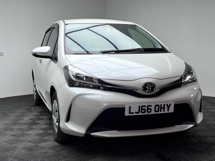 Toyota Yaris 1.33 Dual VVT-i Icon Multidrive S Euro 6 5dr (Safety Sense)