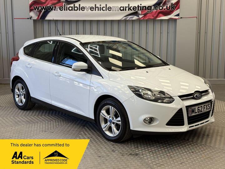 Ford Focus 1.0T EcoBoost Zetec Euro 5 (s/s) 5dr