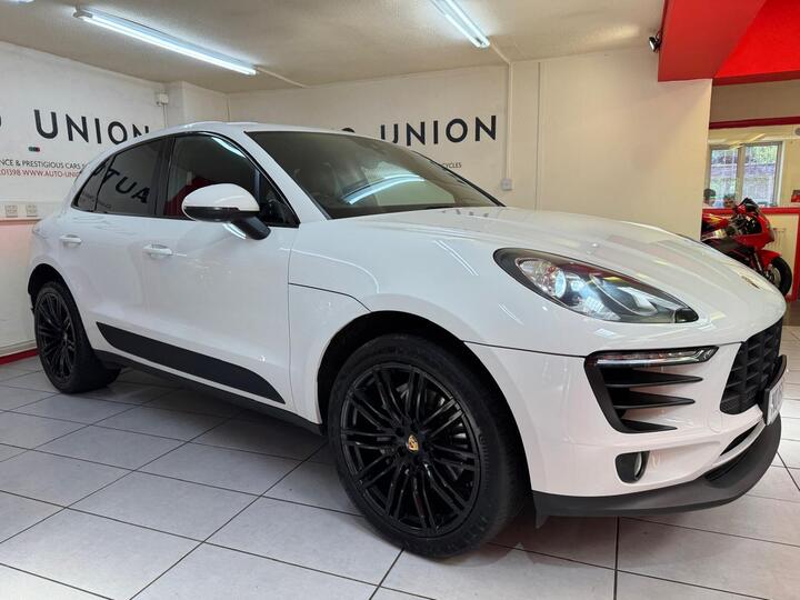 Porsche Macan 3.0 TD V6 S PDK 4WD Euro 6 (s/s) 5dr Porsche Macan 3.0 TD V6 S PDK 4WD Euro 6 (s/s) 5dr