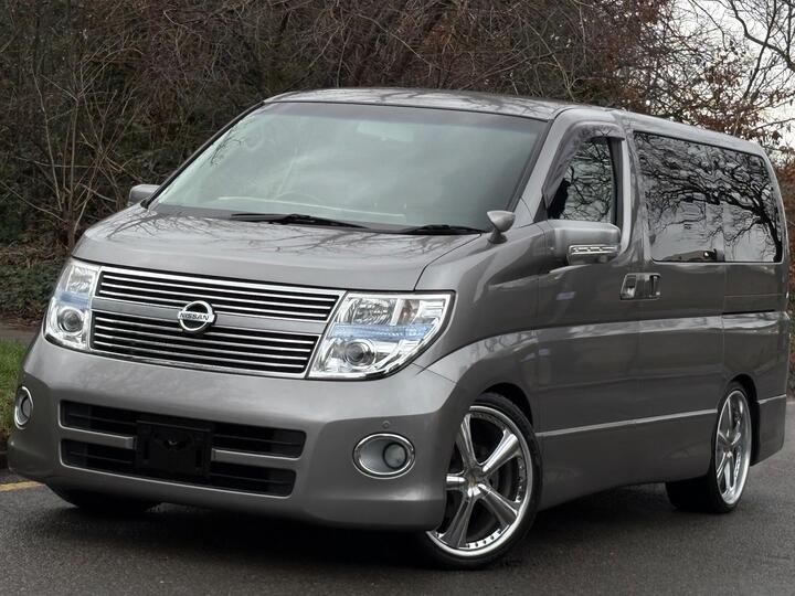 Nissan Elgrand 2.5 Highway Star [8 Seater] ULEZ Free