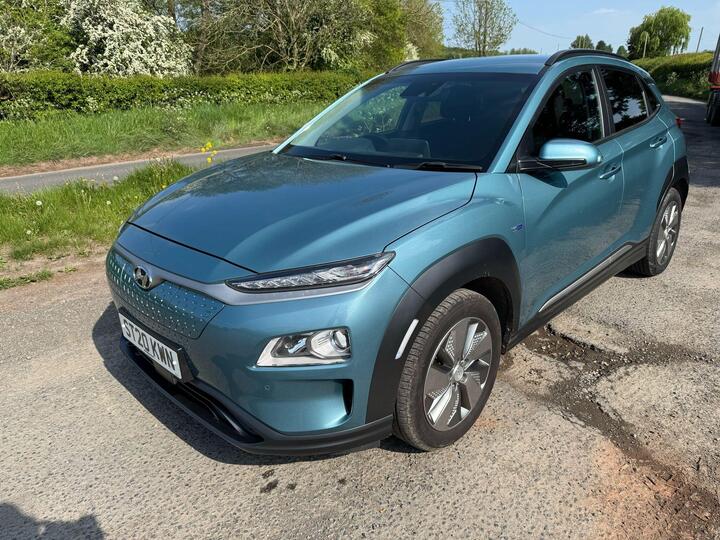 Hyundai KONA 64kWh Premium Auto 5dr (7kW Charger)