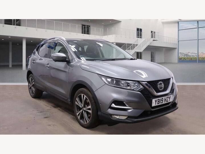 Nissan QASHQAI 1.5 DCi N-Connecta Euro 6 (s/s) 5dr