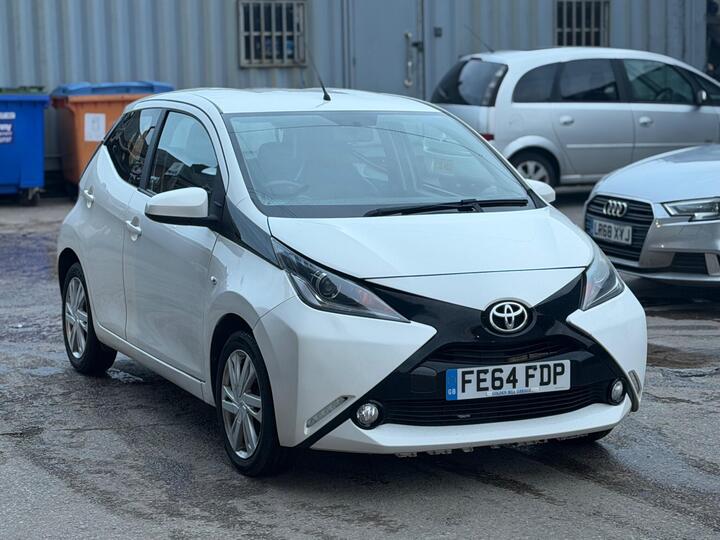 Toyota AYGO 1.0 VVT-i X-pression Euro 5 5dr Euro 5