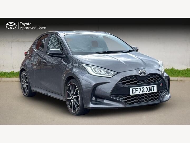 Toyota Yaris 1.5 VVT-h GR SPORT E-CVT Euro 6 (s/s) 5dr Toyota Yaris 1.5 VVT-h GR SPORT E-CVT Euro 6 (s/s) 5dr