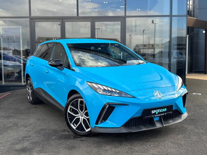 MG MG4 64kWh Trophy Long Range Auto 5dr