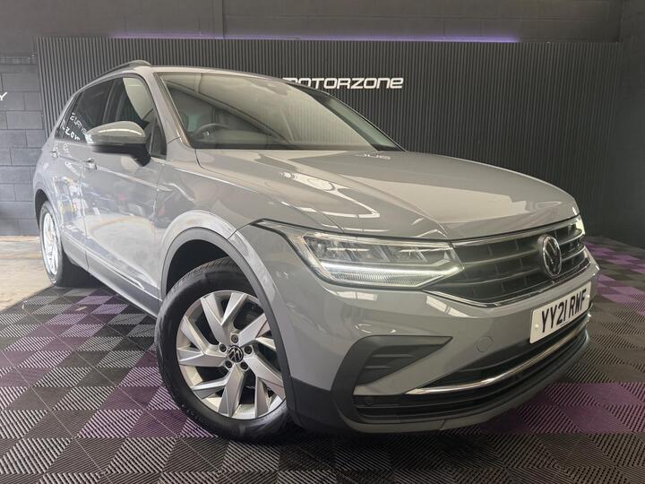 Volkswagen Tiguan 1.5 TSI Life DSG Euro 6 (s/s) 5dr Volkswagen Tiguan 1.5 TSI Life DSG Euro 6 (s/s) 5dr