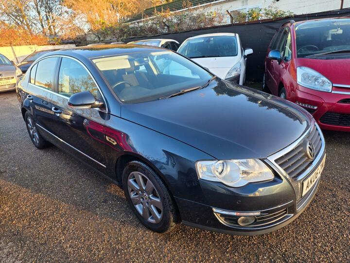Volkswagen Passat 1.6 FSI SE Tiptronic Euro 4 4dr