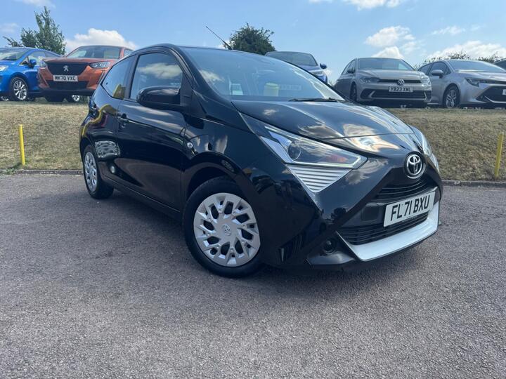 Toyota AYGO 1.0 VVT-i X-play X-shift Euro 6 5dr (Safety Sense)