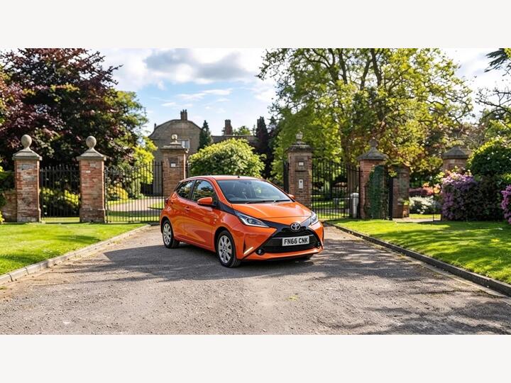 Toyota AYGO 1.0 VVT-i X-play Euro 6 5dr