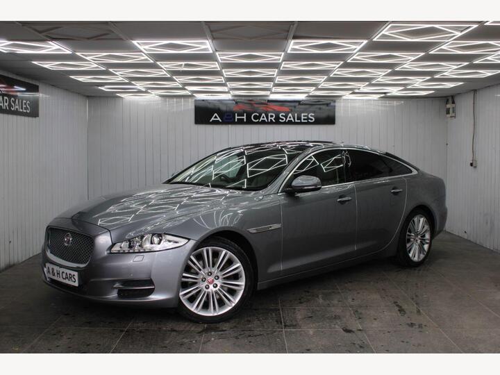 Jaguar XJ 3.0d V6 Portfolio Auto Euro 5 (s/s) 4dr