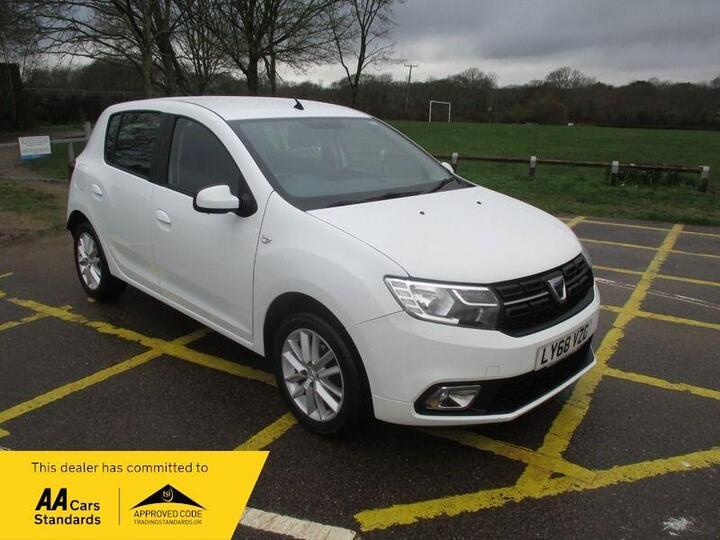 Dacia Sandero 1.0 SCe Comfort Euro 6 5dr Dacia Sandero 1.0 SCe Comfort Euro 6 5dr