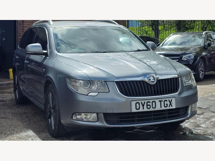 Skoda Superb 2.0 TDI Elegance Euro 5 5dr