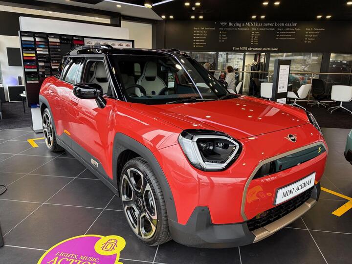 MINI Aceman SE 54.2kWh Exclusive Auto 5dr