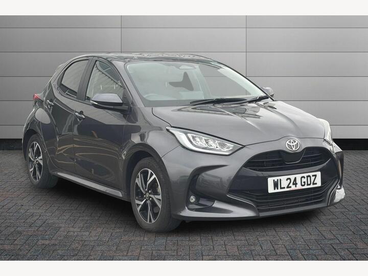 Toyota Yaris 1.5 VVT-h Design E-CVT Euro 6 (s/s) 5dr